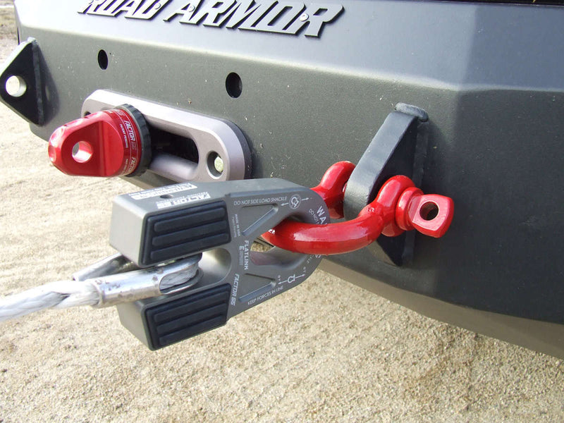 FACTOR 55 FLATLINK E (Expert) Low Profile Shackle Mount gray attached to a winch line and bumperd
