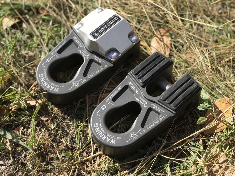 Two Factor 55 flatlink E. One with the rope guard and one without