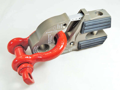 FACTOR 55 UltraHook Low Profile Shackle Mount closed on a bow shackle